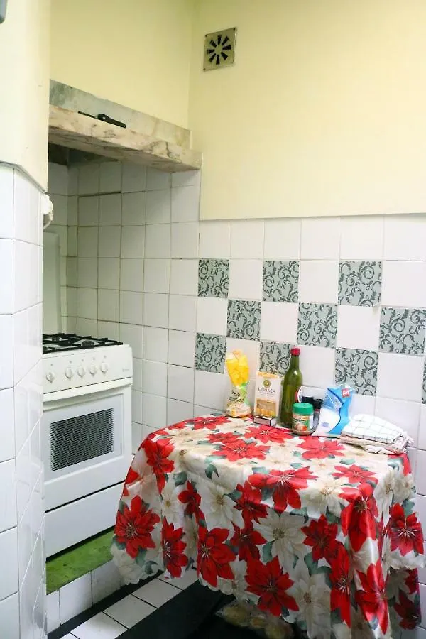 Room In Marechal Saldanha 3Rd Floor Lisbon Portugal