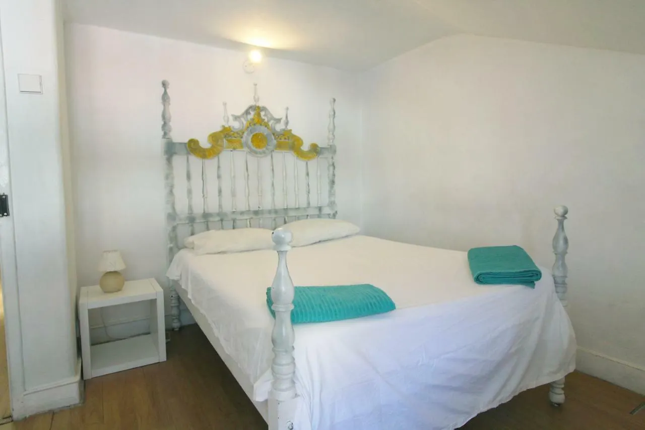 Room In Marechal Saldanha 3Rd Floor Lisbon 2*,  Portugal