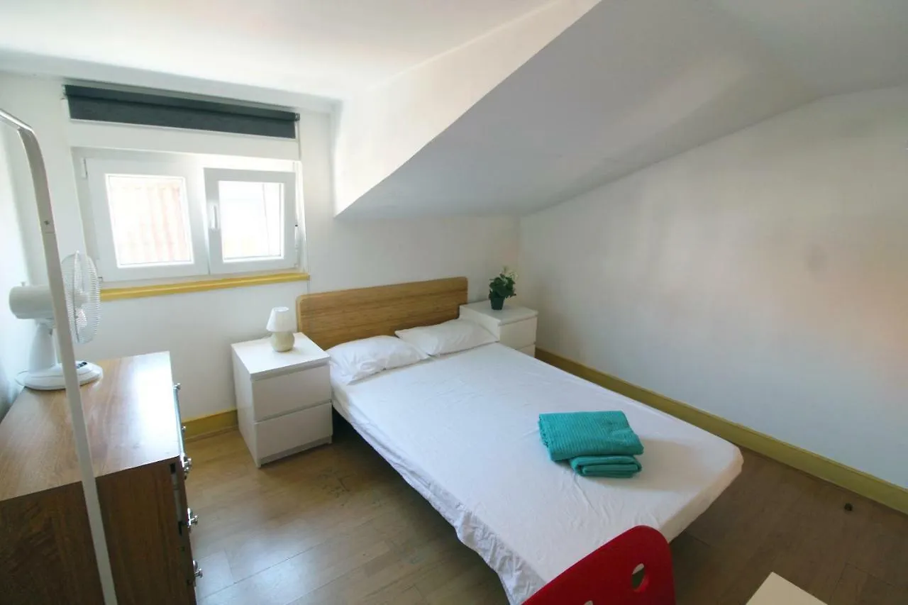 Room In Marechal Saldanha 3Rd Floor Lisbon Guest house